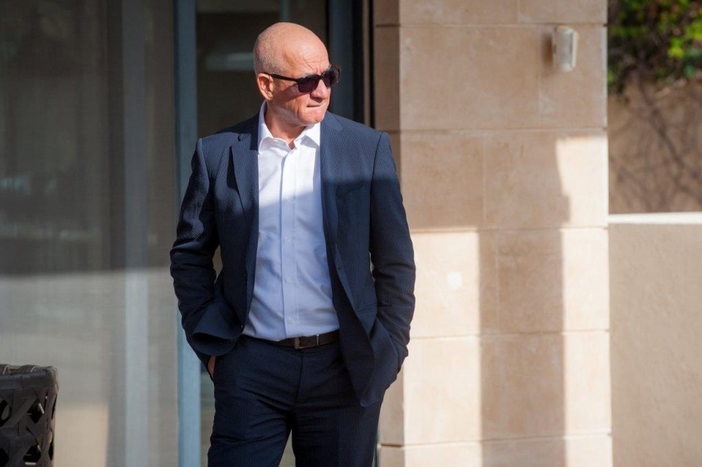 Morris Revah - Pic_012