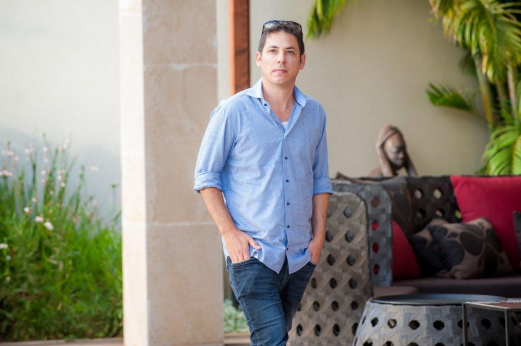 Morris Revah - Pic_125